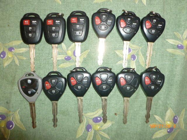 Lot of 12 toyota key remotes