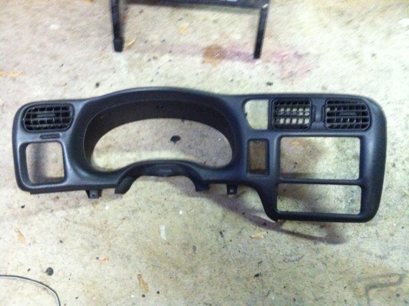 98-04  chevy s10, blazer ,xtreme,jimmy,sonoma, double din radio/dash bezel