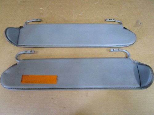 Oem jeep wrangler yj rh lh sunvisor 87-95 sun visor grey pair mount bracket 95z