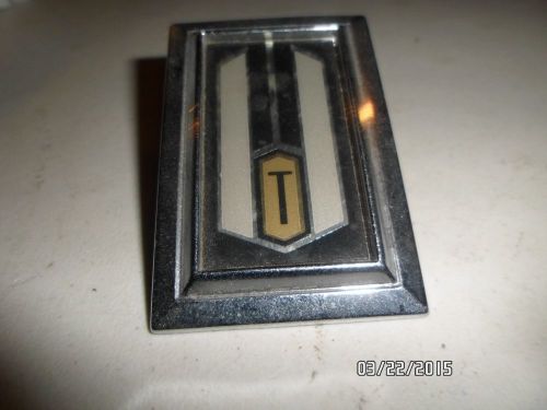 1980 85 oldsmobile toronado emblem 22500010