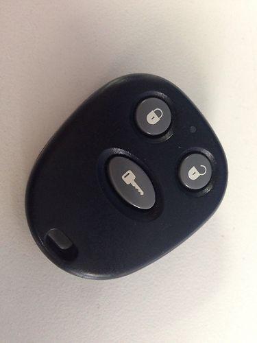 Great condition prestige keyless remote entry elvatca 0e3b4s