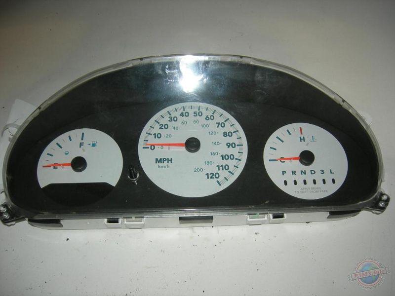 Cluster / speedometer town & country 777013 06 07 cluster 152k