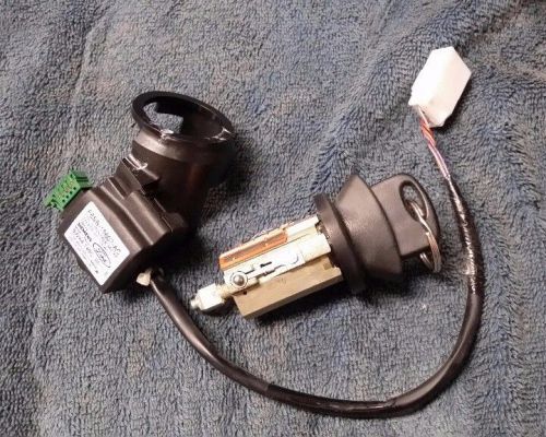 Ignition switch w/key &amp; transponder steering column ford mustang v6 gt 1998