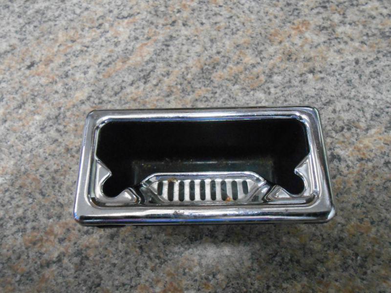 1994 kia amanti door ash tray c-54