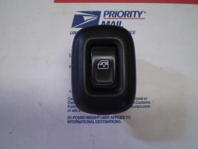 02 03 04 05 chevy trailblazer rear window power control switch oem