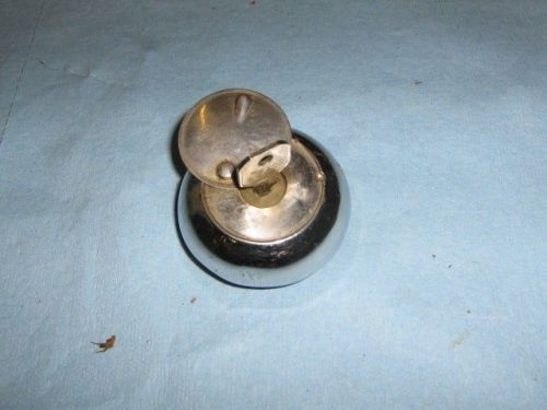 Vintage locking gas cap