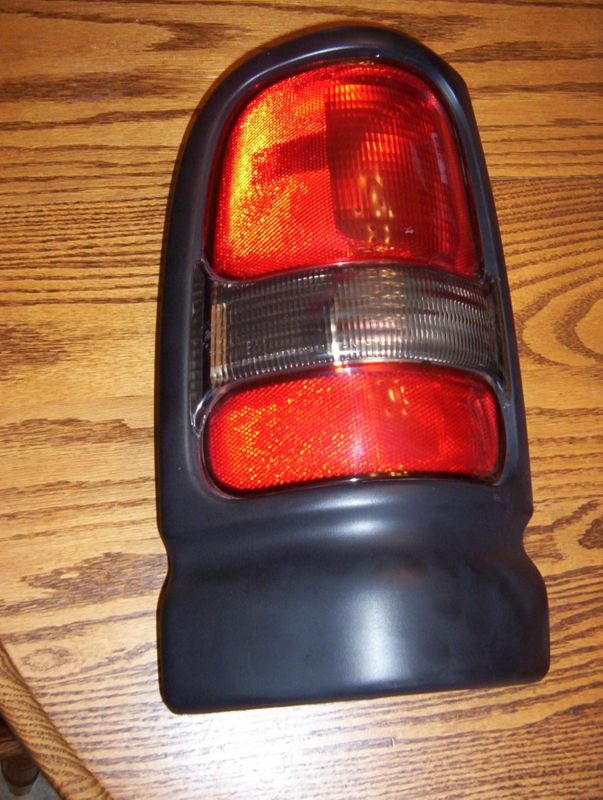 1994-2002 dodge truck left tail light lens housing