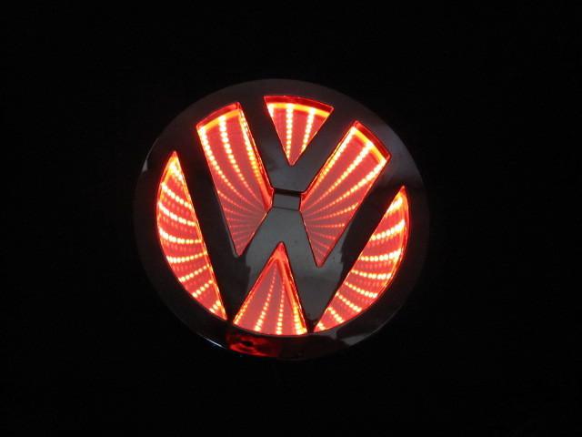 Volkswagen octavia car led light emblem 3d car badge 3d logo red   diameter 8cm