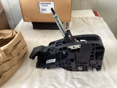 Automatic transmission control assembly w/o base, gm 13534320