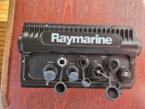 Raymarine es97 chart plotter 9&#034; mfd hybrid touch used