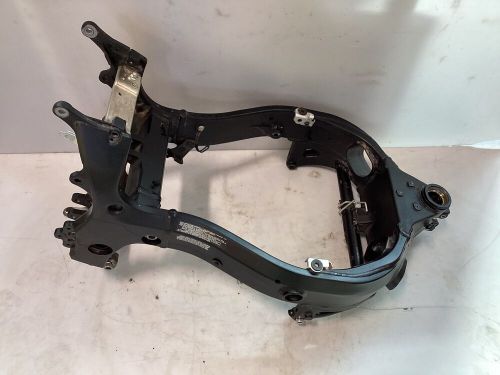 2011 08-20 suzuki hayabusa gsxr 1300 main frame body chassis straight salvg mint