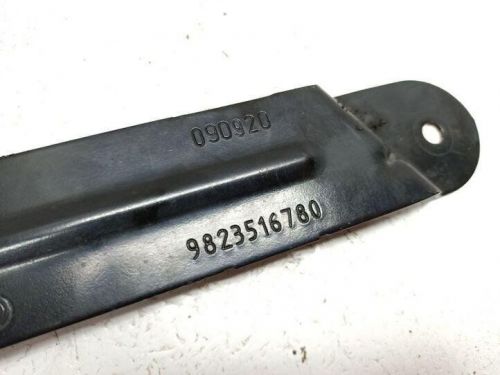 Peugeot 2008 ii exhaust bracket 9823516780 1.20 petrol 96kw 2020 25934509-