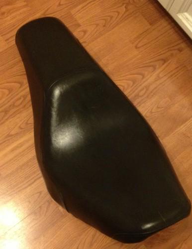 Harley davidson badlander seat off 2006 softail (should fit 2000-2006 softail)