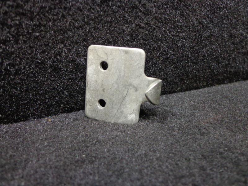 #89584 cowl latch hinge mercury/marine 1980/1982-83 18/25hp outboard motor #2