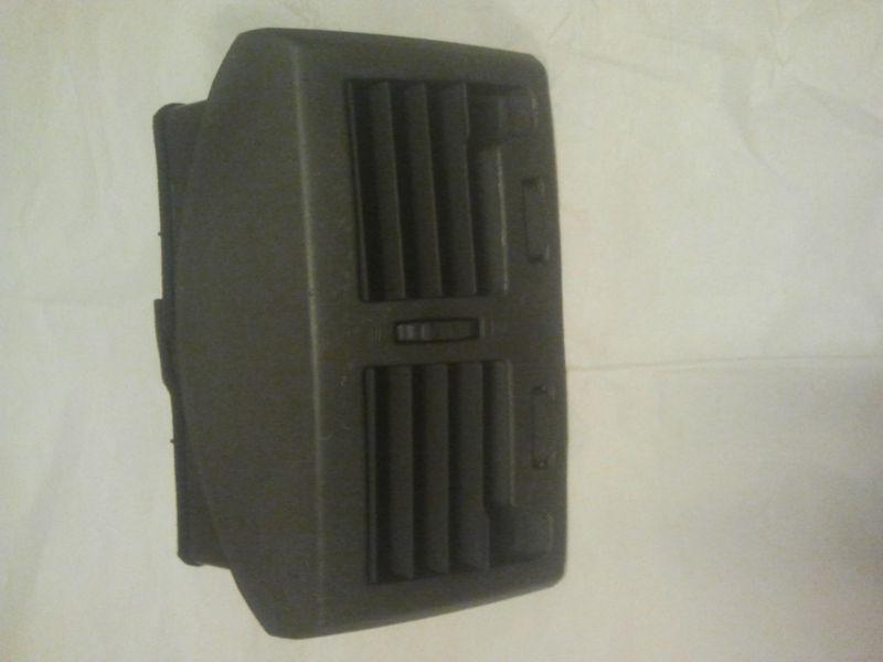 2000-2003 nissan maxima dash a/c vent above radio center