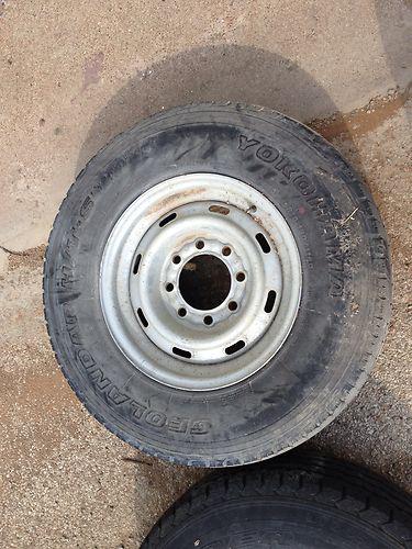 Dodge 2500 pickup wheel and tire