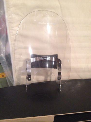 Harley-davidson detachable windshield