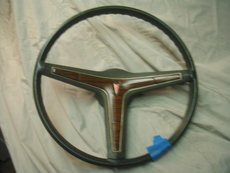 1972 pontiac grandville grand prix dark green steering wheel nice horn section!