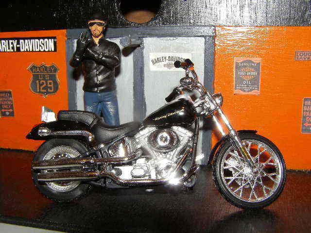 Harley '00 deuce - black - 1:18 - series 31