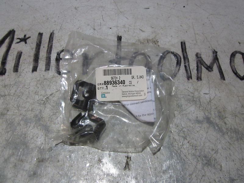 Gm oem part 88936340 brake shoe hold down spring kit (shelf a31 bin 2))