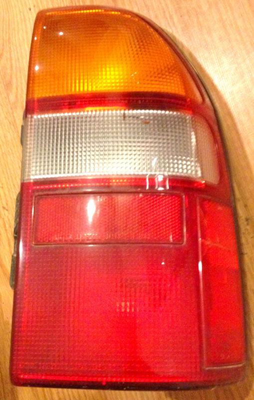 1999 00 01 02 03 04 tracker tail light 1999 sunrunner oem rh