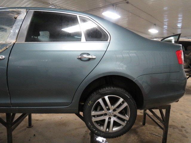 2006 volkswagen jetta 84840 miles rear or back door left 2505611