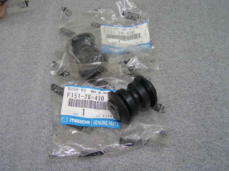 Rear bushing original factory for rear axle mazda rx8 rx-8 03-08 se3p 13b 1,3