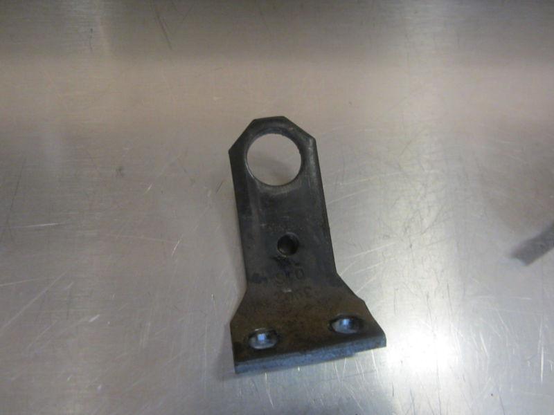 Vx028 lift bracket 2003 audi a4 1.8