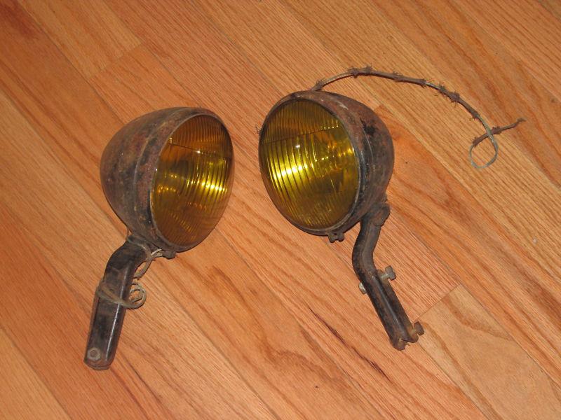 Vintage pr. b-l-c 5 3/4" fog lamps light w/bracket