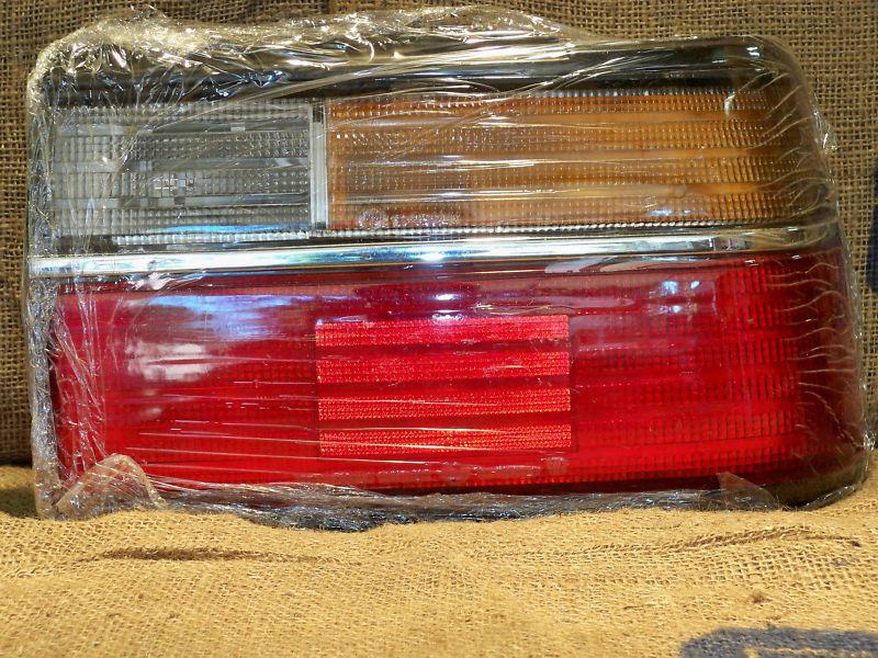 1989-1990 toyota corrola tail lamp rh passenger