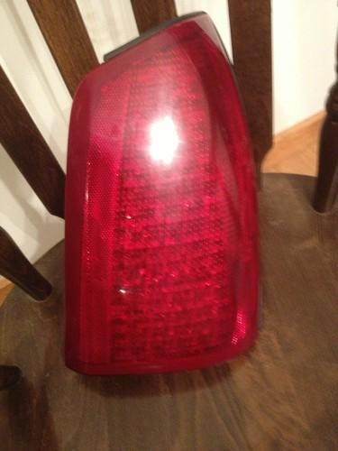 00 01 02 03 04 05 cadillac deville right rh passenger taillight oem