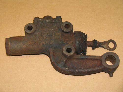 Oem gm delco brake master cylinder 1957 cadillac - rare