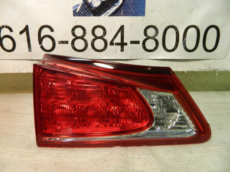 Lexus is250/is350 2009-2010 left/driver side oem led trunk lid mtd. tail light!!