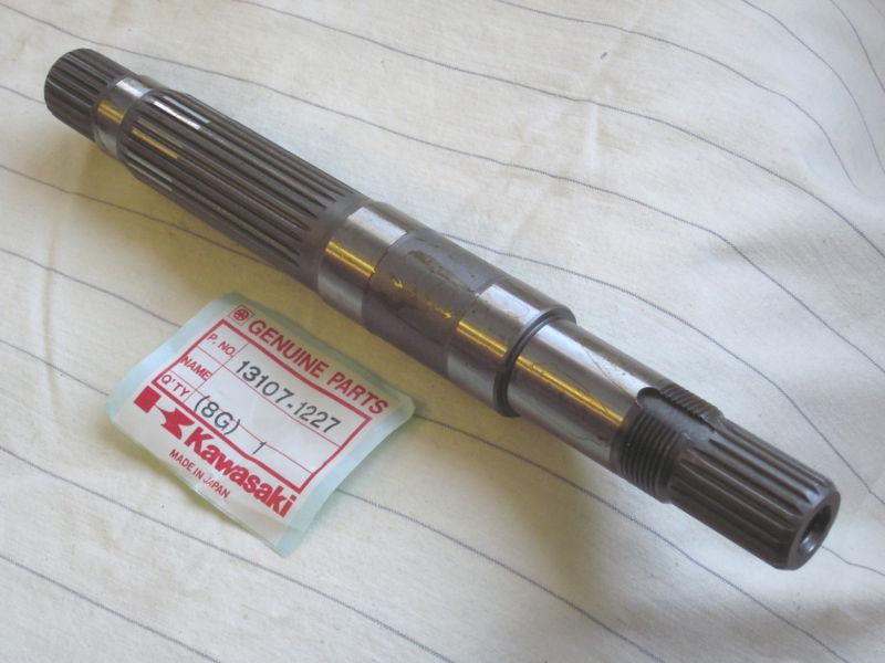 Kawasaki klf300 c1 c2 c2a c3 c4 c5 c6 c7 c7a c8 bayou 4x4 shaft 13107-1227 nos