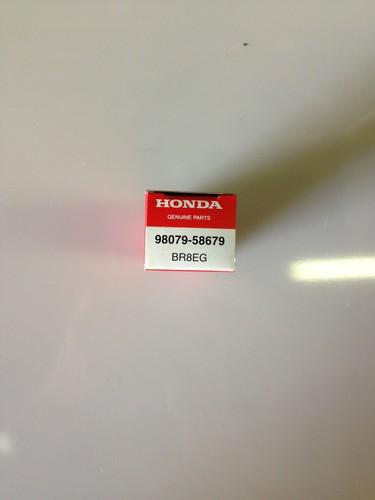 Honda genuine part ngk br8eg spark plug 98079-58679 new