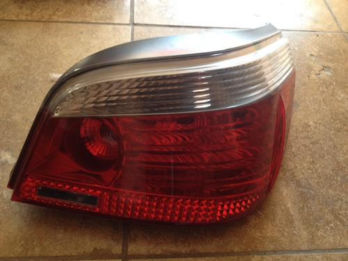 Bmw 5 series right tail light lamp oem 2004 2005 2006 2007 535i complete!!!!!