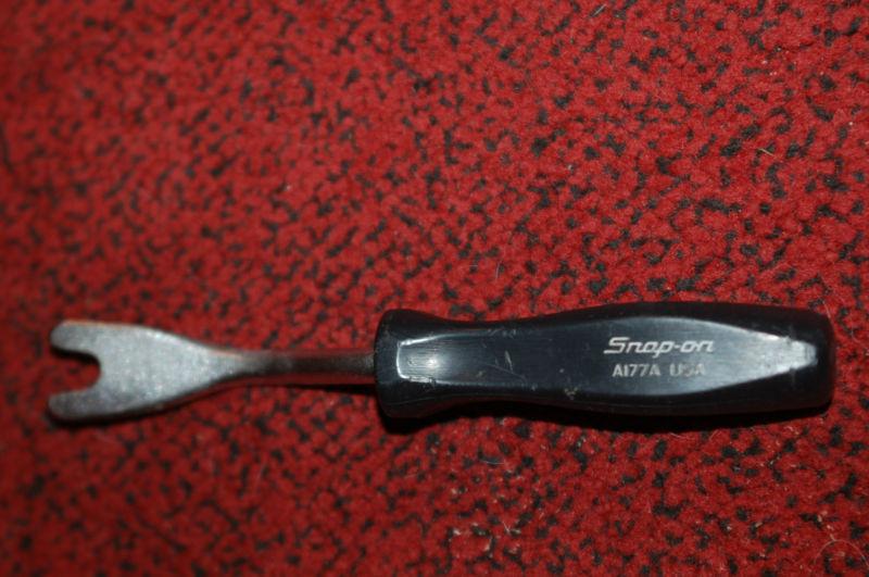 Snap on pry tool a177a  trim panel tool 