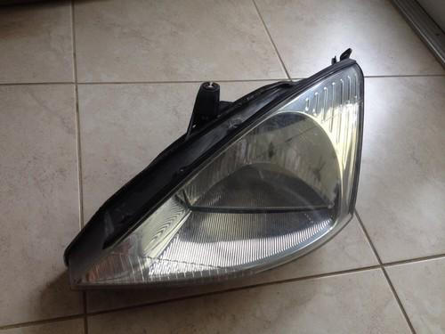 2000-2004 ford focus left headlight 00,01,02,03,04