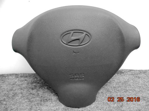 01 02 03  hyundai santa fe  driver wheel air bag  charcoal