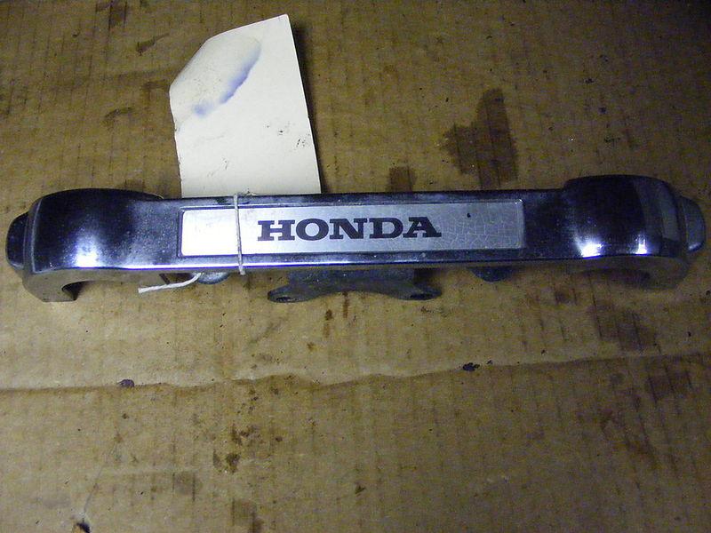 85 honda vt700c shadow lower tripple tree cover