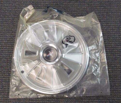 1966 nos mustang v8 standard 14 inch wheel cover/hub cap