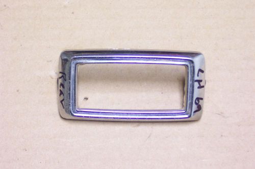 1969 ford mustang l or r, front or rear, qtr panel side marker bezel / trim used
