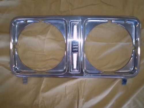 1975-1978 ford ltd country squire headlamp bezel