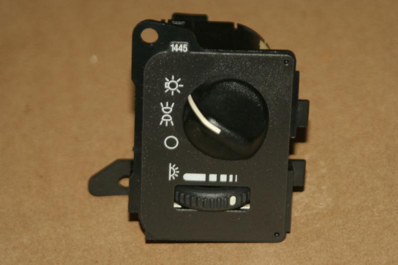 97-02 camaro   headlight control  switch w dimmer