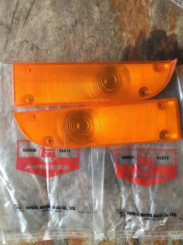 Toyota corona rt40 41 46 50 51 front turn signal lights lamps lens genuine nos