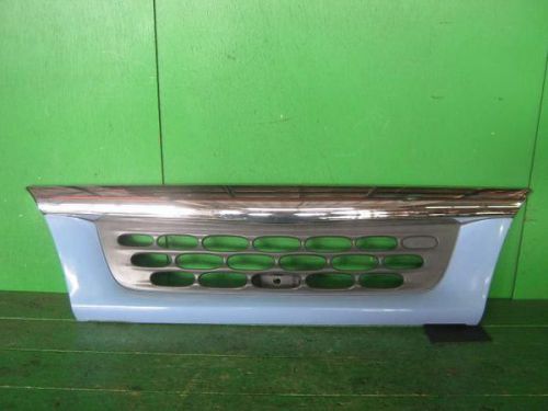 Nissan ud condor 2003 radiator grille [1110400]