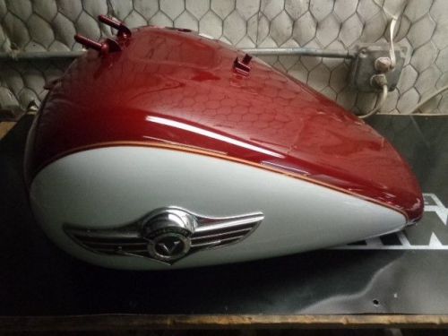 Genuine kawasaki vulcan vn 1500 gas tank red &amp; white vgc l@@k nice *dented*