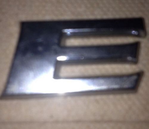 Mitsubishi lancer 2002 back letter &#034;e&#034; of l a n c e r. silver color decal.