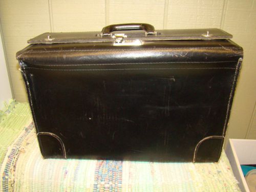 Black leather pilot flight bag briefcase salesman catalog legal case