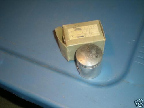 Nos suzuki piston s32 .50